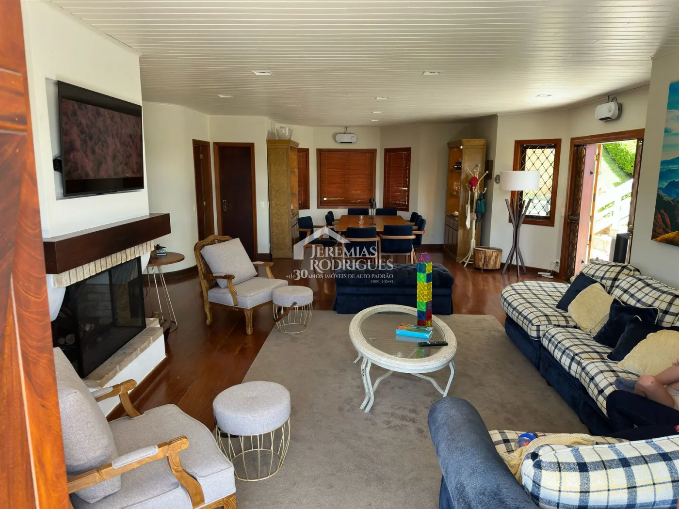 Casa para venda com 6 suítes no Capivari em Campos do Jordão/SP