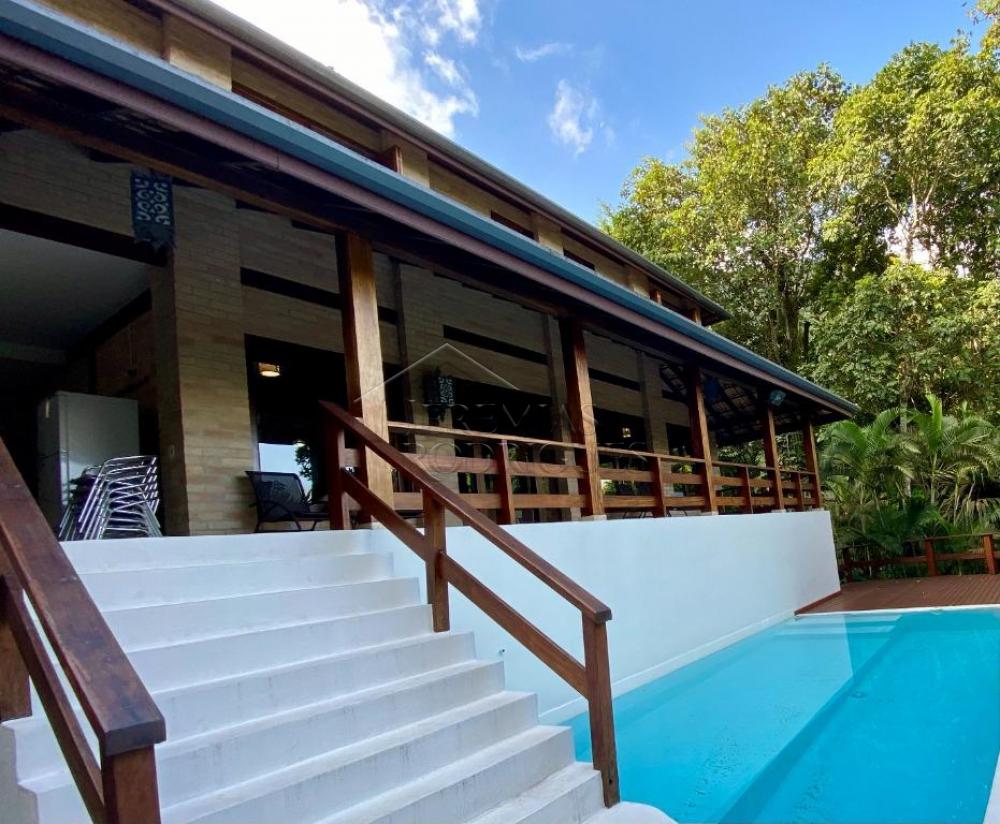 Casa à venda no Condomínio Domingas Dias em Ubatuba/SP.