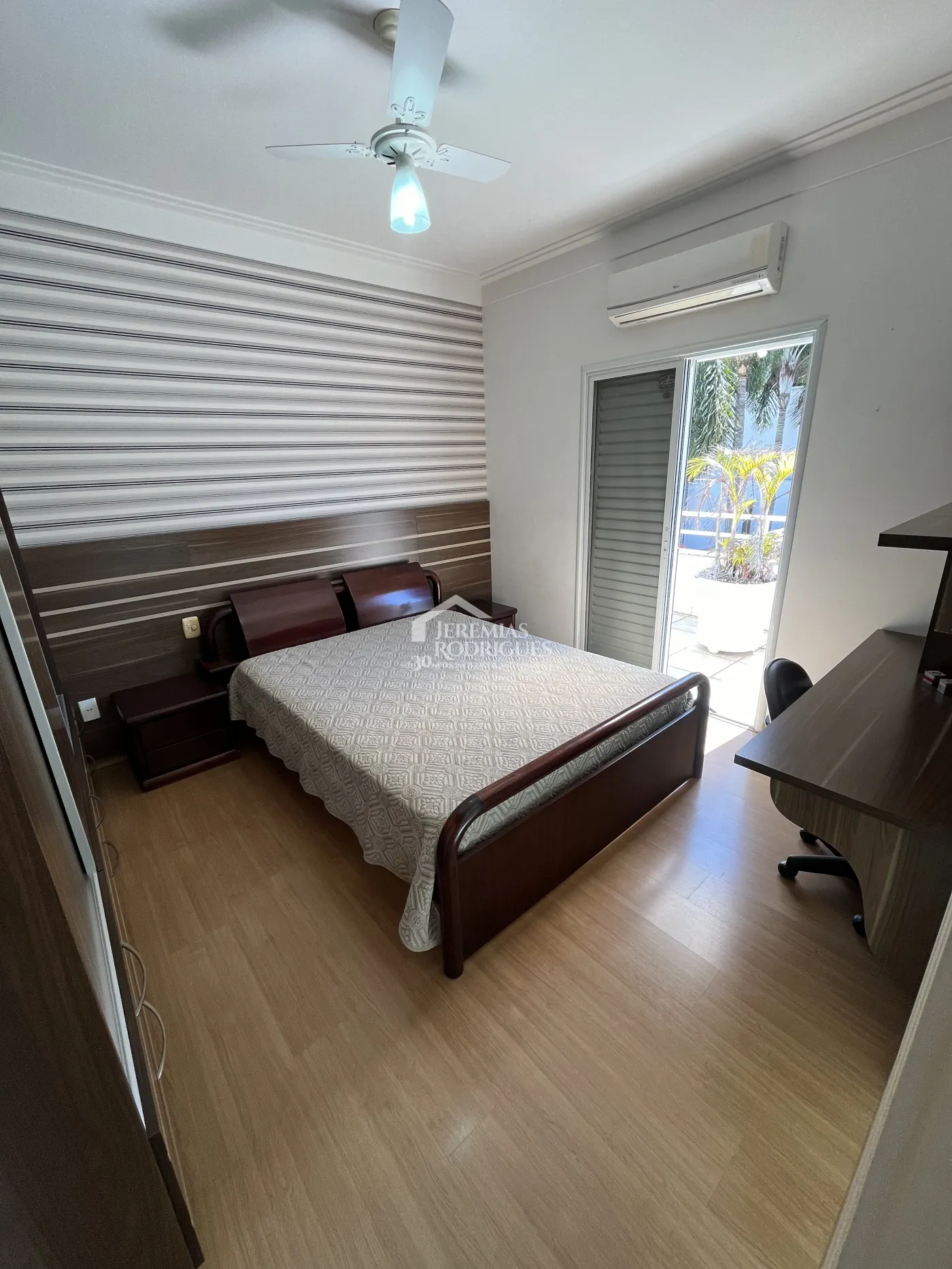 Casa à venda no Condomínio Colonial Village I em Pindamonhangaba/SP