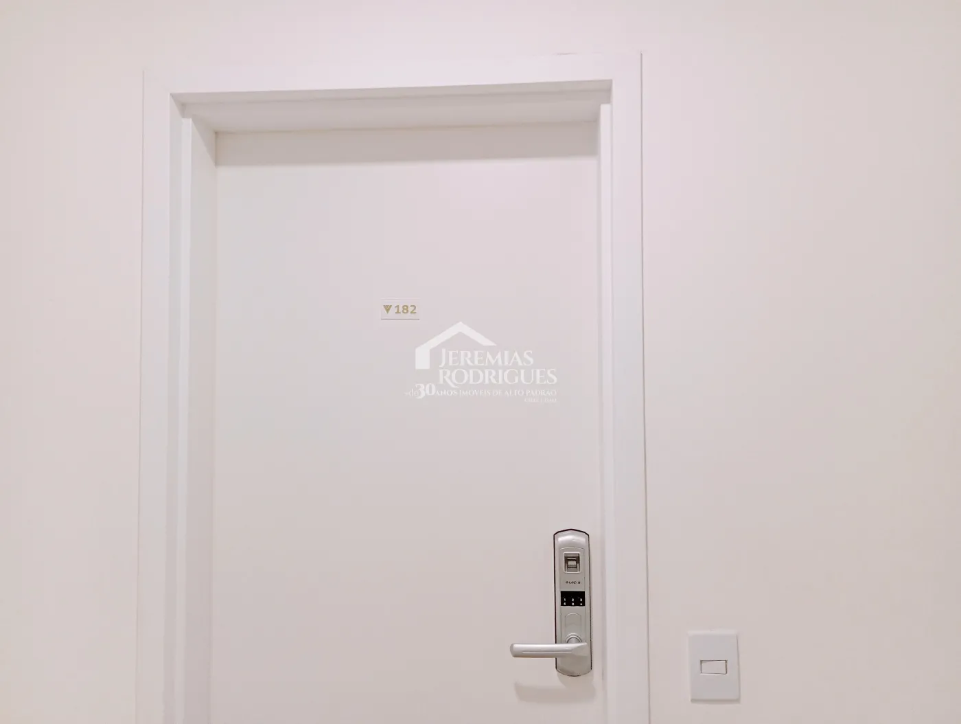 Cobertura duplex à venda com 3 dormitórios, 182 m² no Edifício Vert Residence em Taubaté/SP
