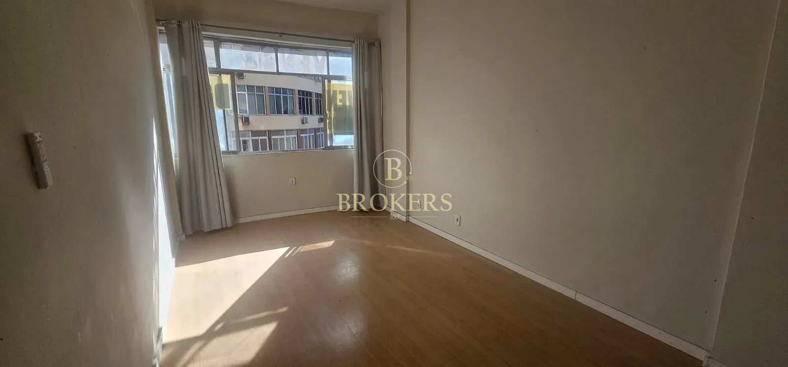 Sala a venda, Rua Visconde de Pirajá - Ipanema. Sala com 32m² Melhor trecho da rua. — foto 16