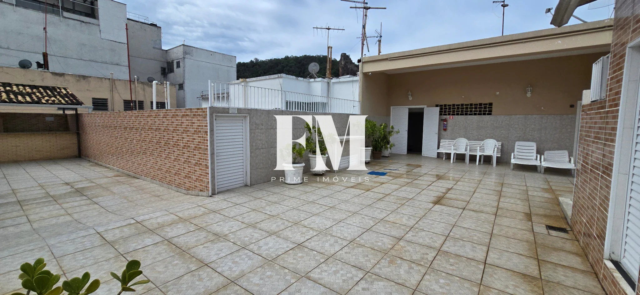 OPORTUNIDADE! Apartamento espetacular, todo  modernizado à venda na Rua Figueiredo Magalhães, Copacabana. - foto 50