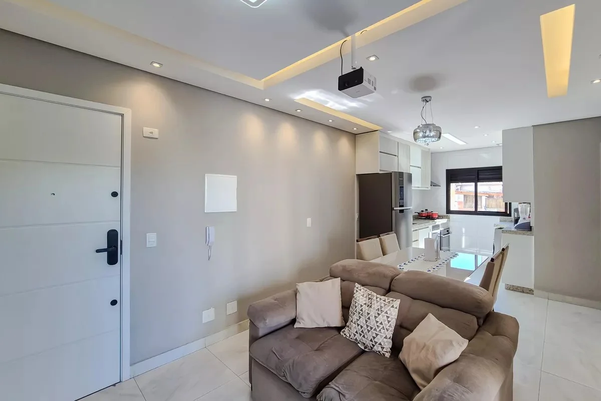 Oportunidade no Centro de SBC: Apartamento Moderno de 74m², 2 Suítes, Varanda Gourmet e 2 Vagas Livres – Abaixo do Valor de Avaliação!