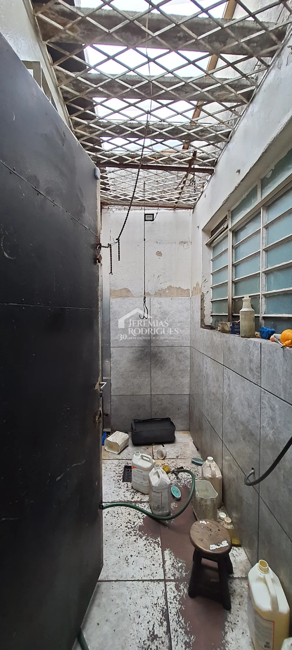 Ponto comercial para venda e locação com 256 m² no Centro em Taubaté. 