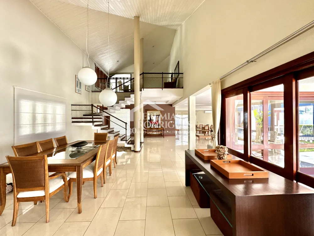 Casa com 4 quartos, 617 m² - Condomínio Taubaté Village - Taubaté/SP