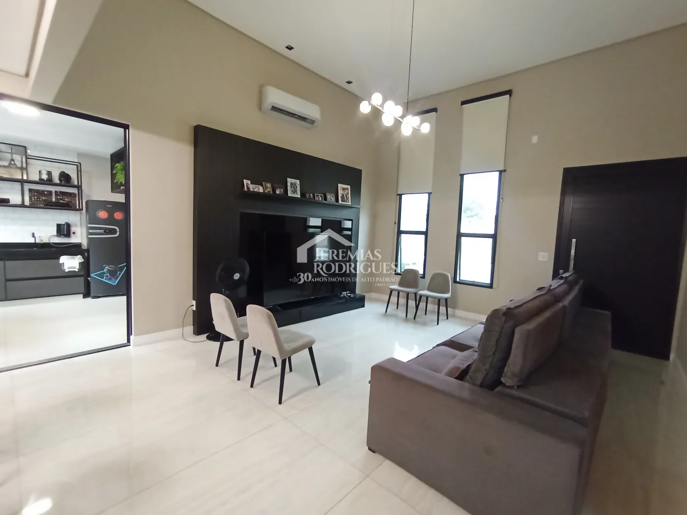 Casa para venda com 3 dormitórios no Residencial Pérola do Vale em Tremembé/SP