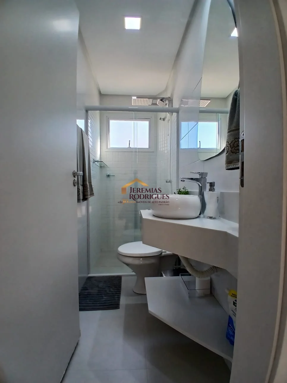 Apartamento à venda de Porteira fechada no Edifício Villagio Santa Terezinha em Taubaté/SP.