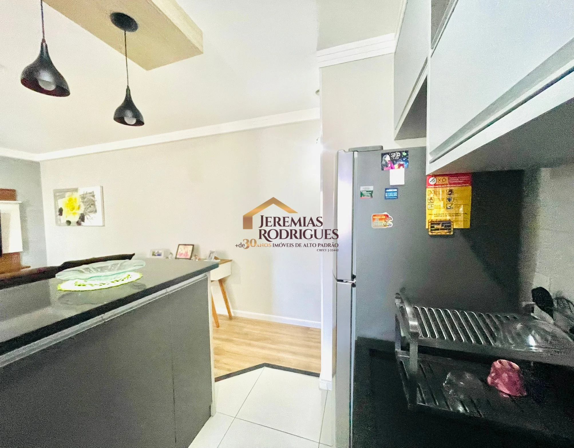 Apartamento à venda no Edifício Maison em Taubaté/ SP.