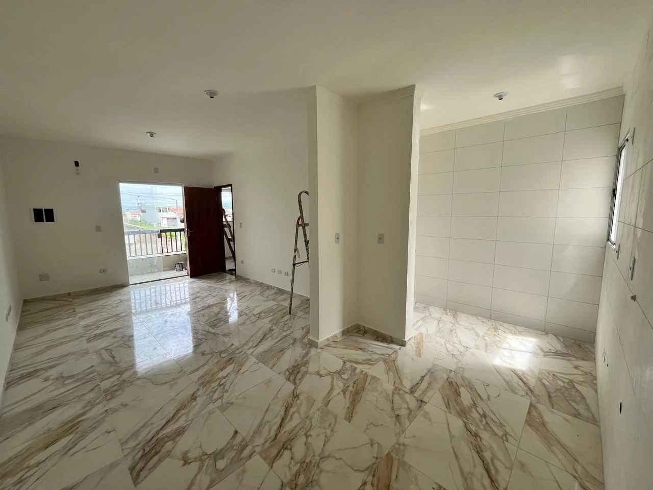 Apartamento térreo com quintal no Portal dos Eucaliptos em Pindamonhangaba 