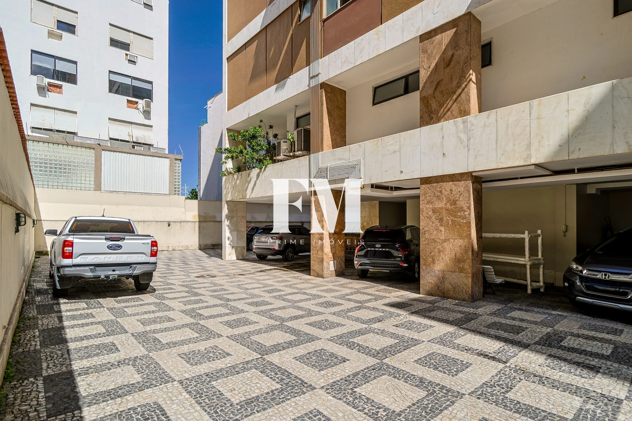 Exclusividade no Leblon: Imponente Apartamento de 187m² a Apenas 60 Metros da Praia na Av. Afrânio de Melo Franco - foto 35