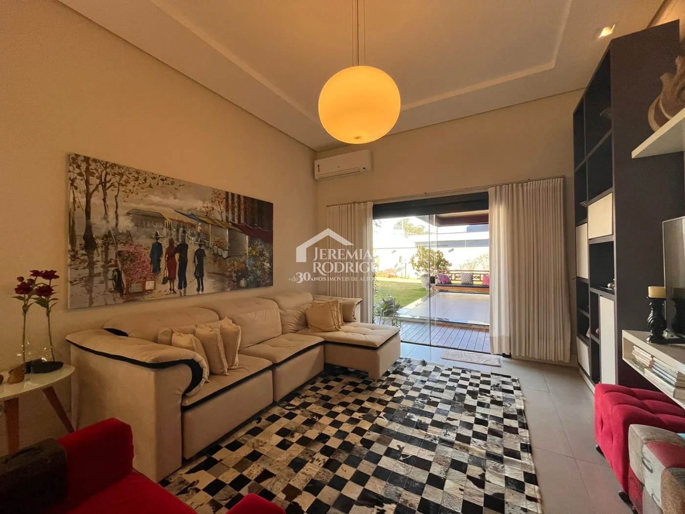 Casa para venda e locação com 2 suítes no Condomínio Verdes Vales em Taubaté/SP