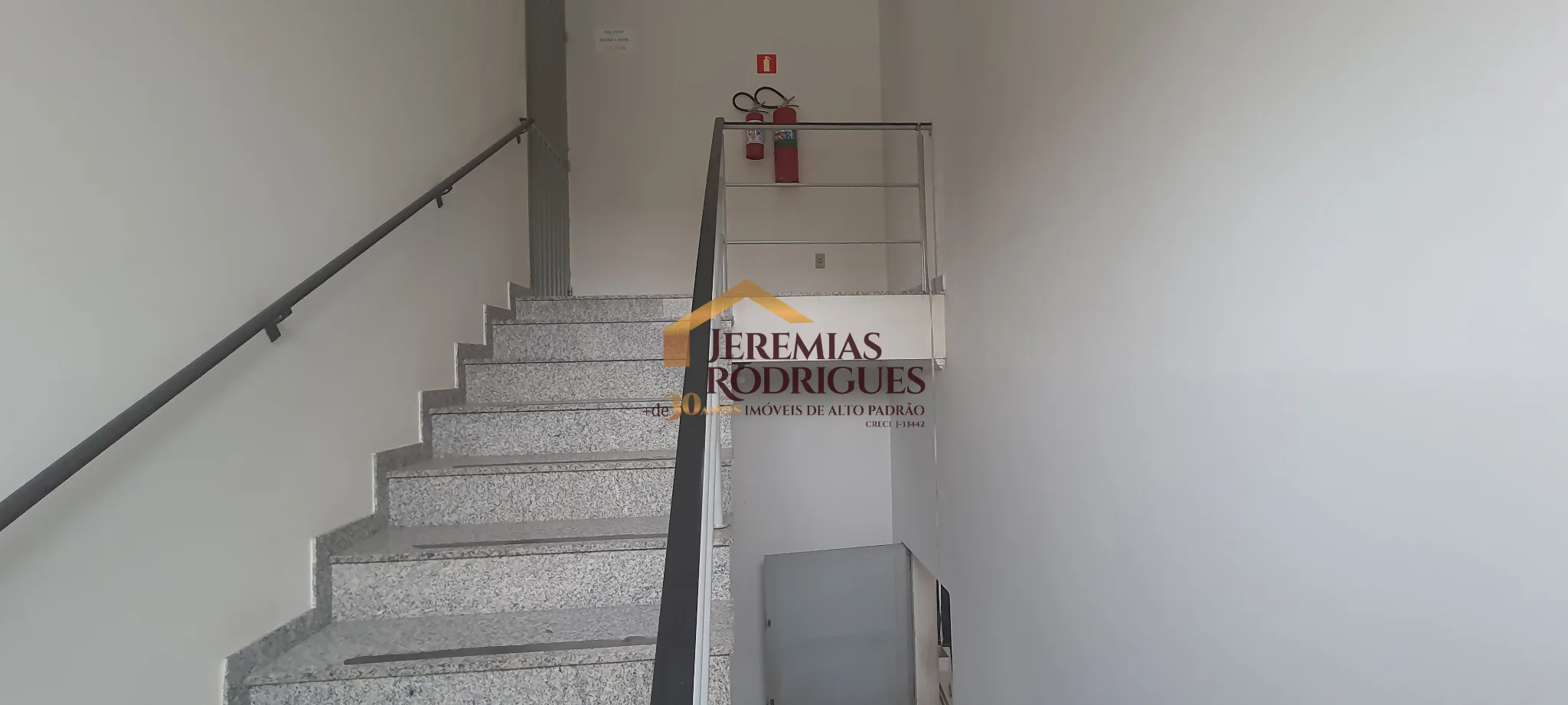 Imóvel para locação entre a praça Santa Terezinha e bairro Independência em Taubaté /SP.