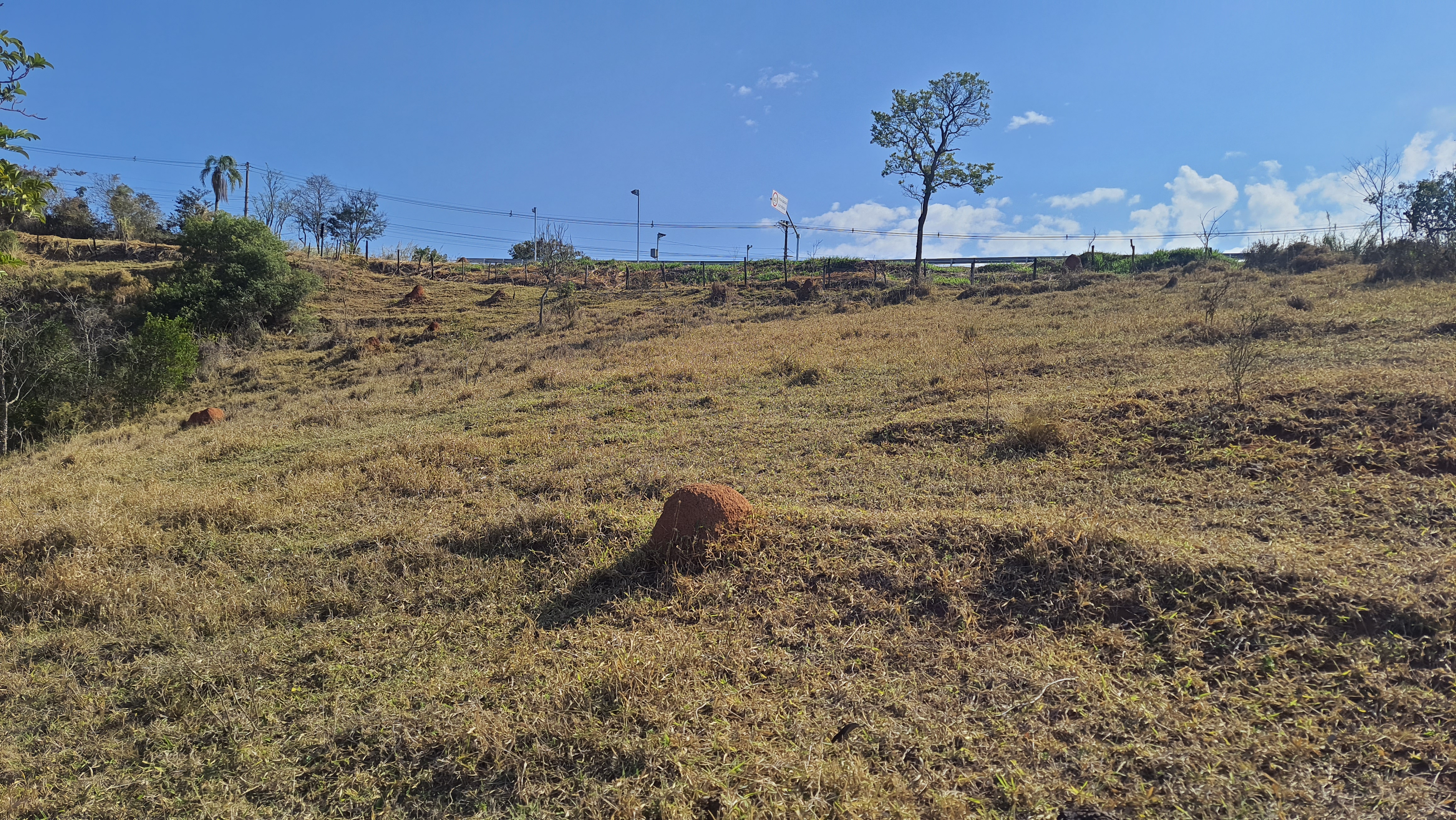 Área à venda com 220.000 m² no bairro Cataguá em Taubaté/SP.