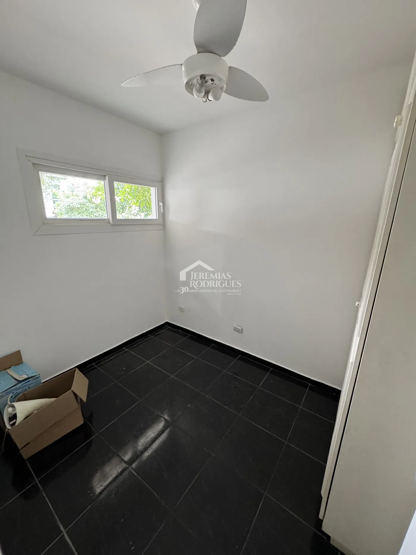 Casa para locação no Condomínio Colonial Village I em Pindamonhangaba/SP.