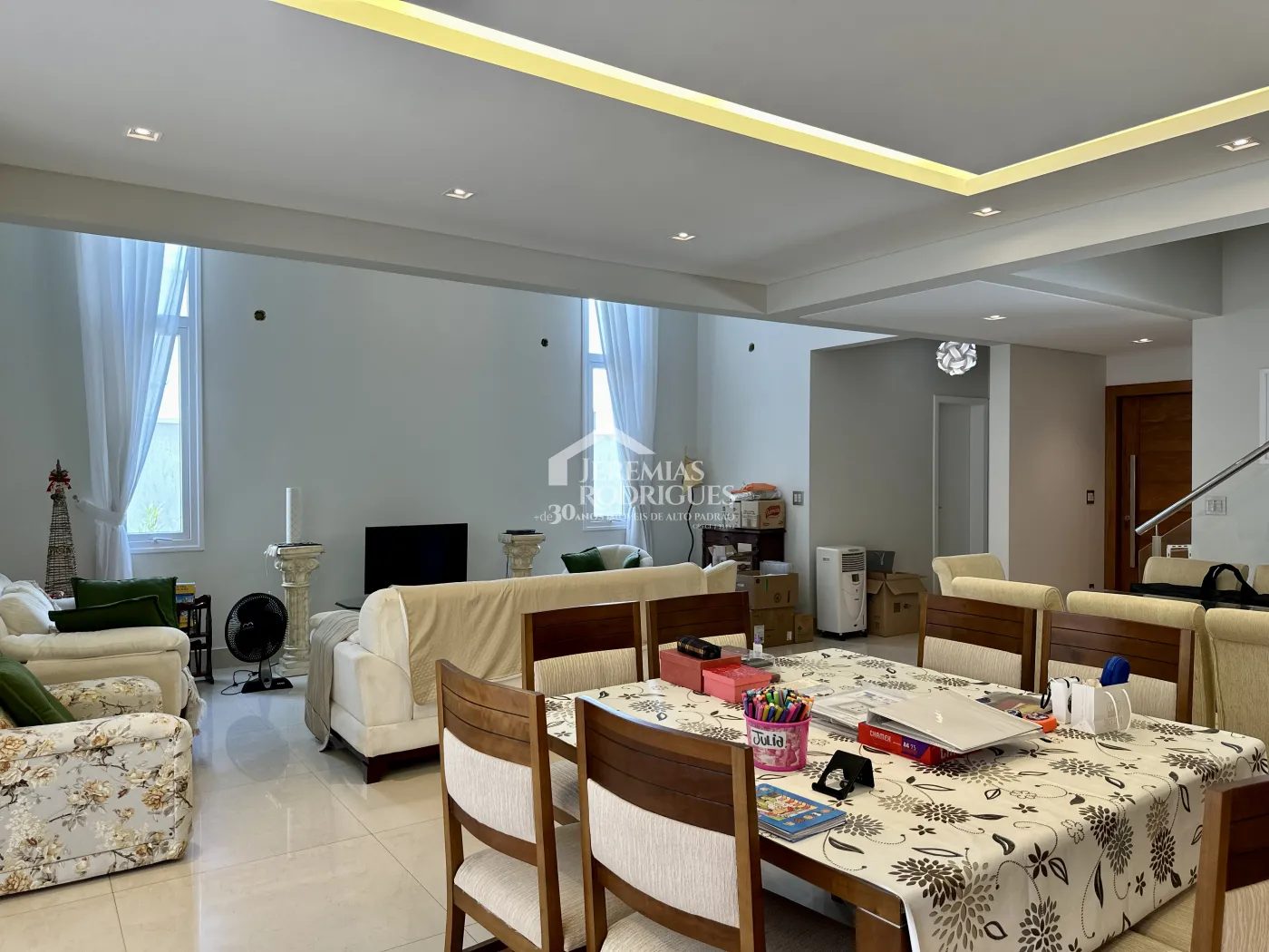 Casa com 4 dormitórios, 369 m² - Condomínio Terras de San Marco - Taubaté/SP.