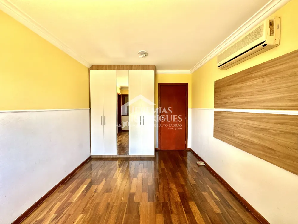 Casa com 4 quartos, 617 m² - Condomínio Taubaté Village - Taubaté/SP