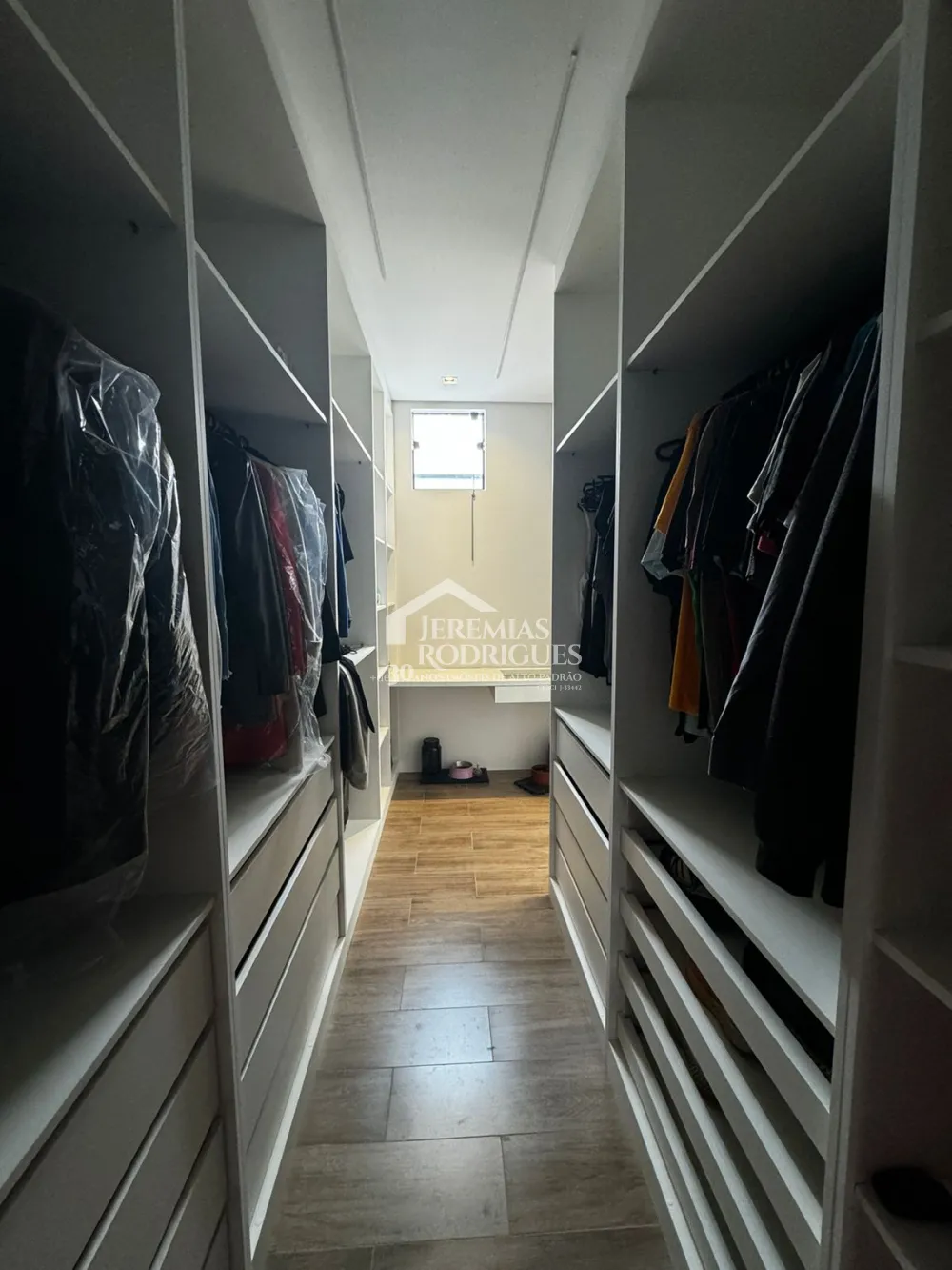 Casa com 4 suítes, 261 m² - Condomínio Altos do Cataguá - Taubaté/SP.