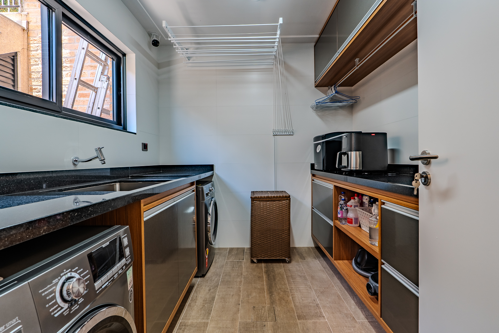 Mansão à venda com 5 suítes no Condomínio Reserva Figueiredo em Campos do Jordão/SP. 