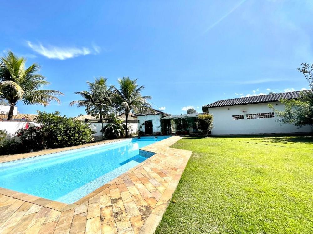 Casa à venda por R$ 2.000.000,00 - Tremembé/SP