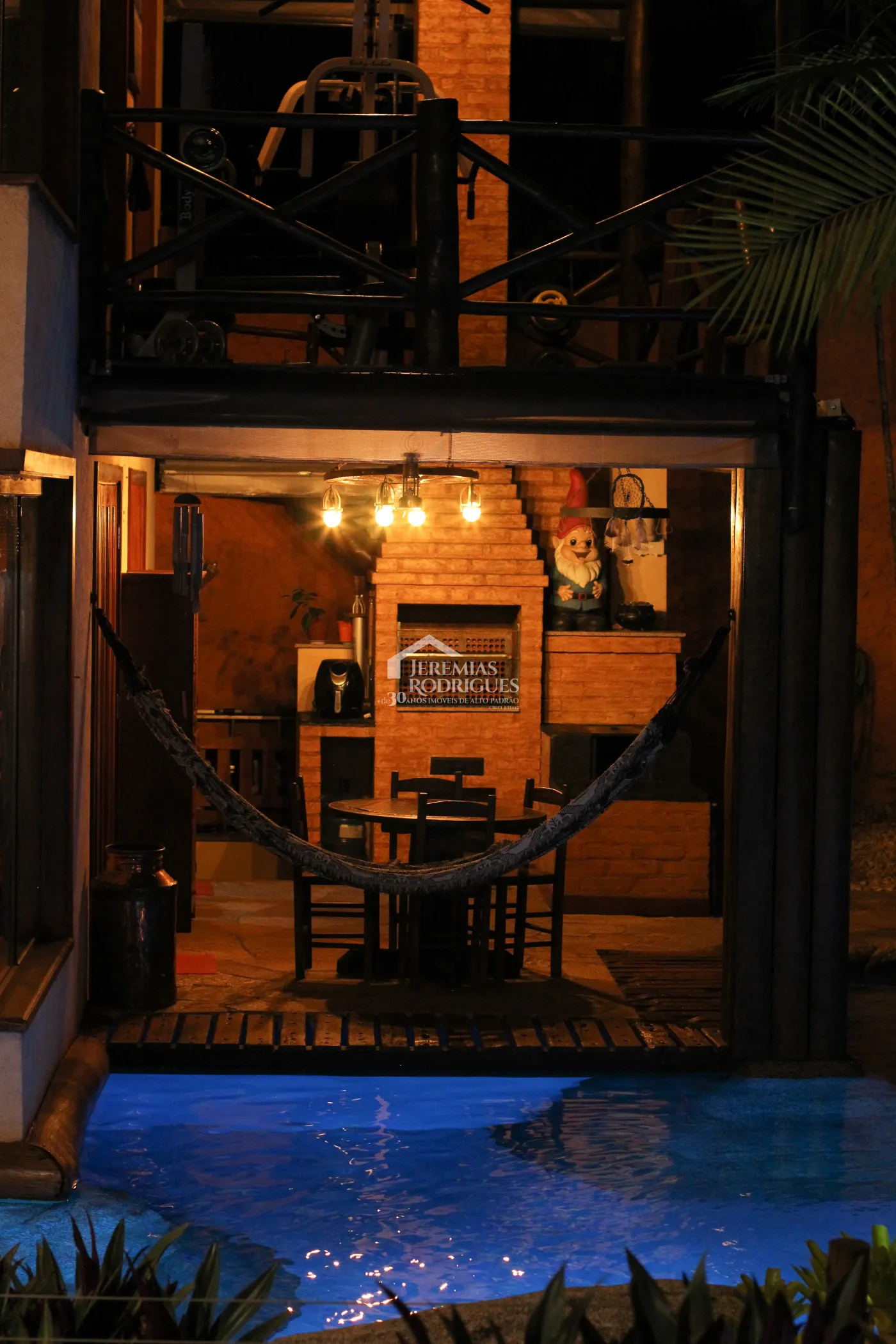 Casa para venda e locação com 5 dormitórios no Condomínio Taubaté Village em Taubaté/SP.