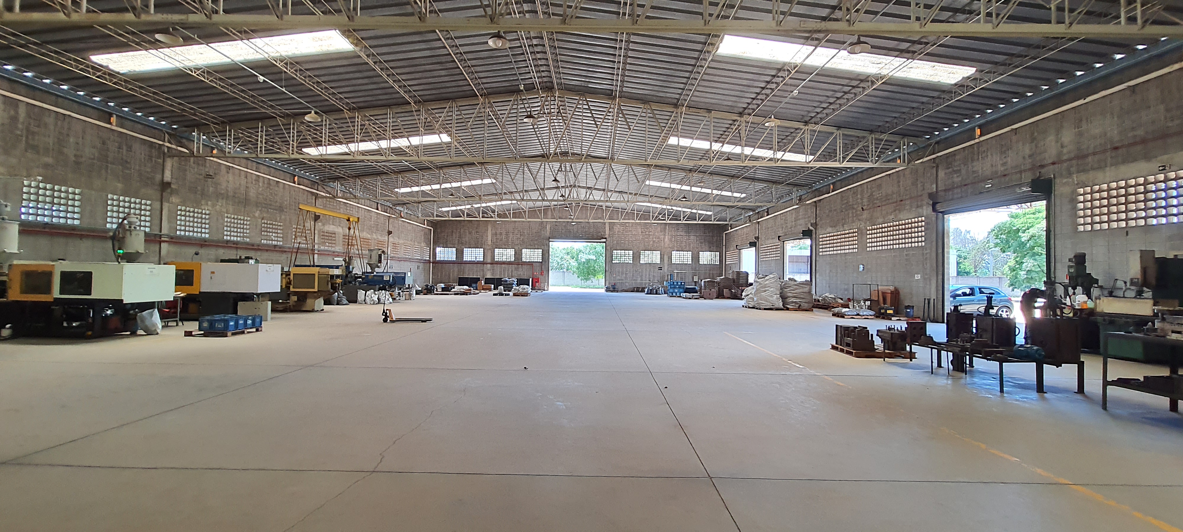 Galpão à venda no Distrito Industrial do Una - Taubaté/SP