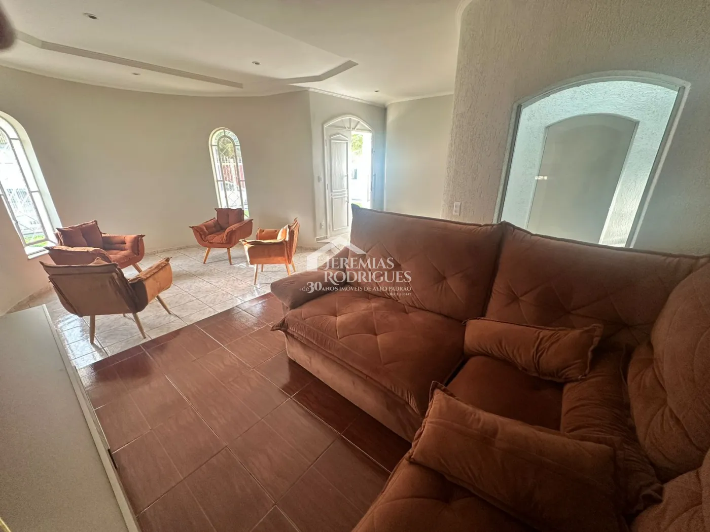 Casa para venda e locação com 3 dormitórios no bairro Jardim Residencial Doutor Lessa em Pindamonhangaba/SP