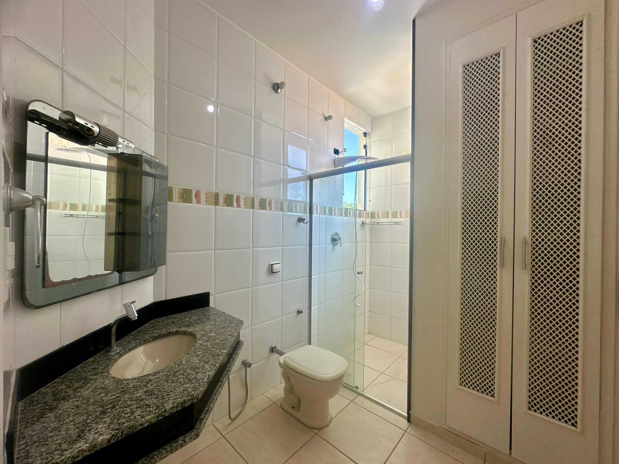 Casa para venda e locação no Condomínio Taubaté Village em Taubaté/SP.