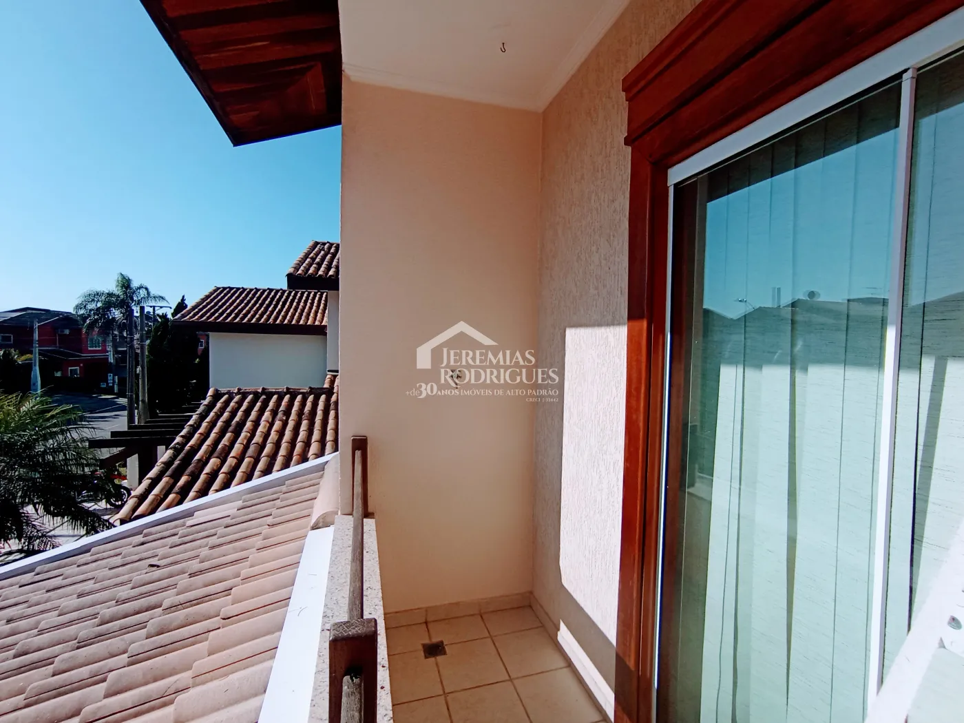 Casa à venda com 3 dormitórios no Condomínio Vale dos Príncipes em Taubaté/SP.