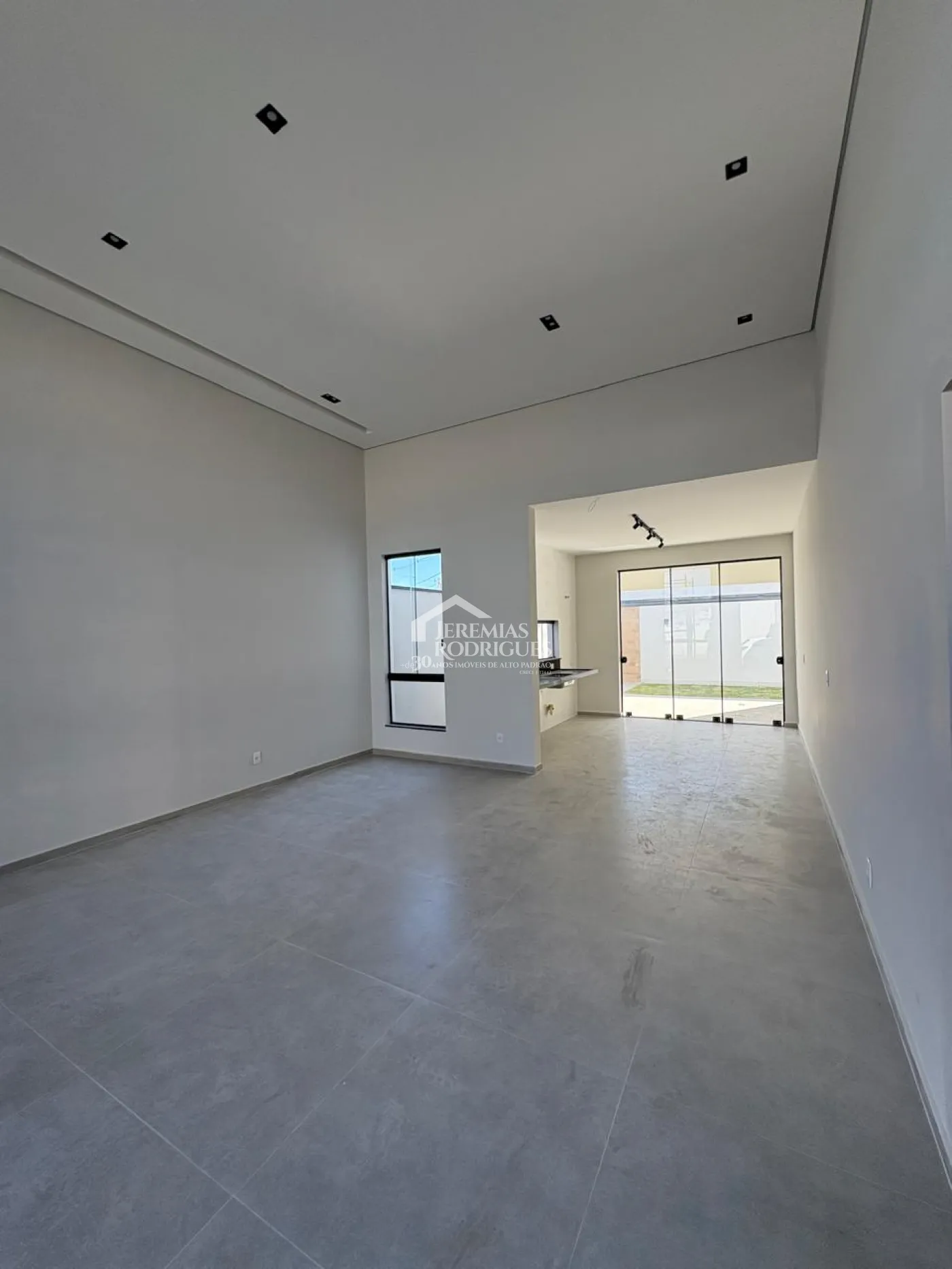 Casa com 3 dormitórios, 151 m² - Condomínio Pérola do Vale - Tremembé/SP.