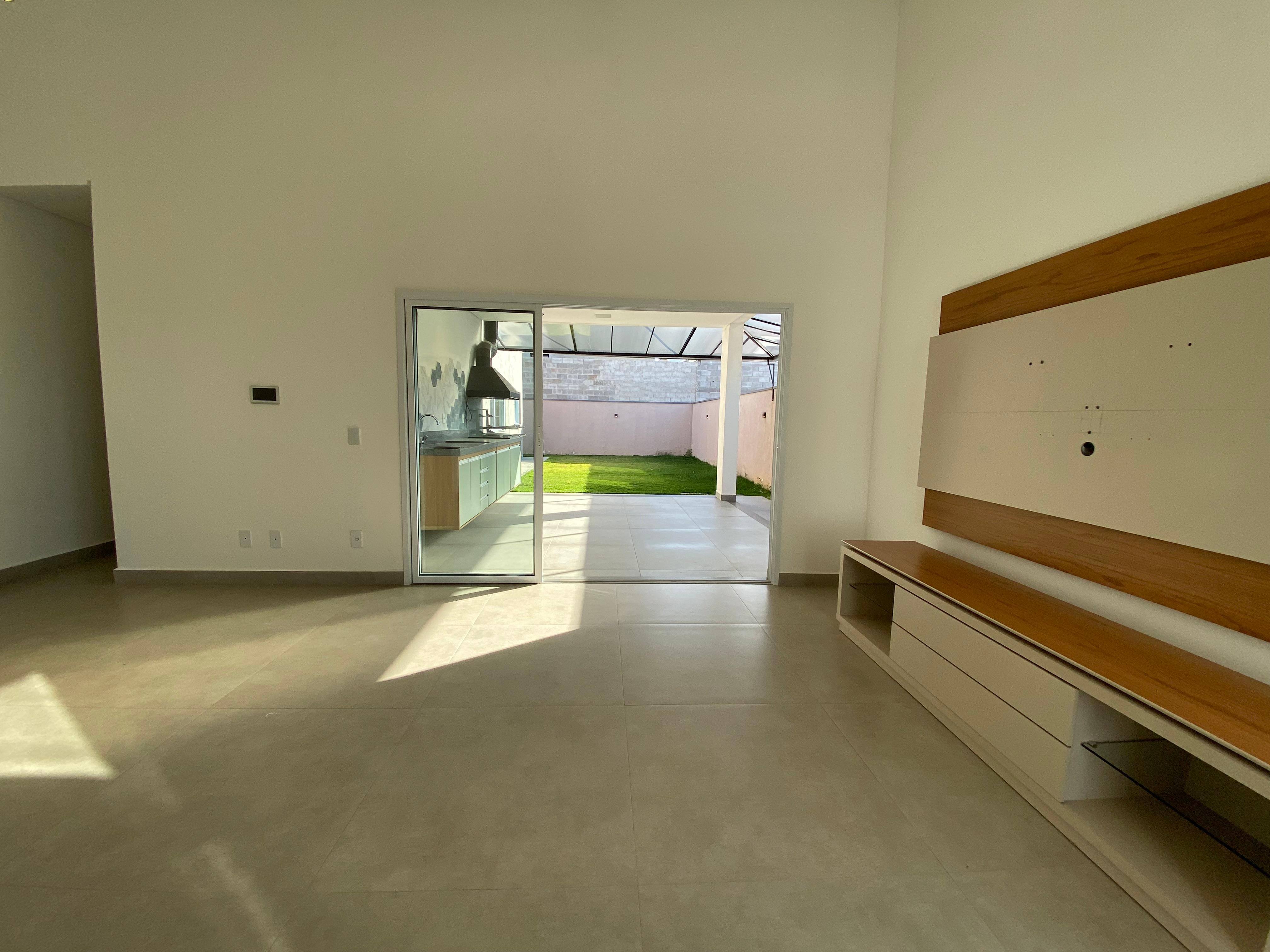 Casa para venda com 3 suítes no Condomínio Village Splendore em Pindamonhangaba/SP