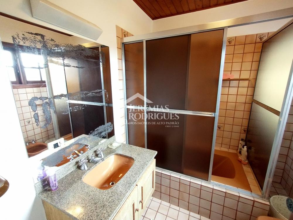 Casa com 4 dormitórios, 281 m² - Condomínio Jardim Véu da Noiva - Campos do Jordão/SP