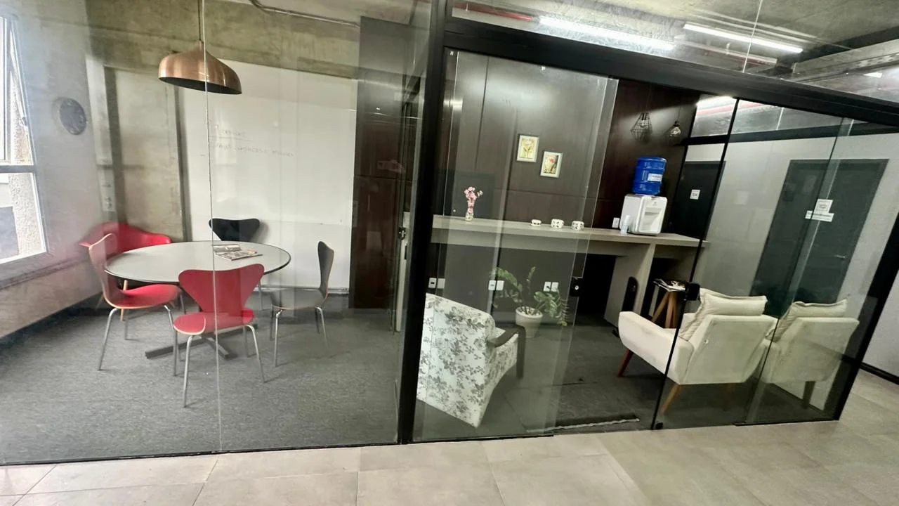 Sala comercial para locação, 29 m² no bairro Bela Vista em Pindamonhangaba/SP.