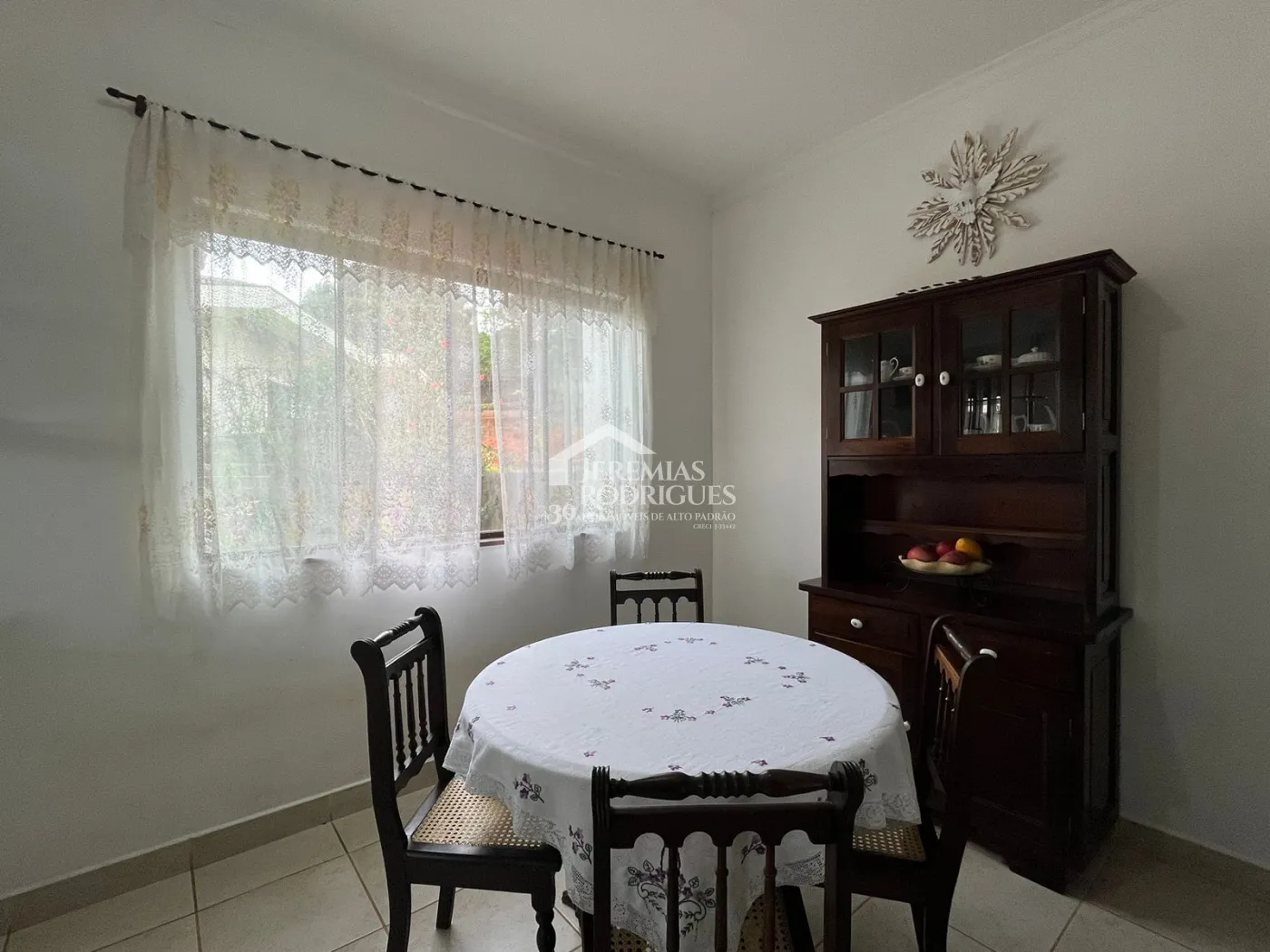 Casa com 4 dormitórios, 421 m² - Condomínio Chácaras Cataguá - Taubaté/SP.