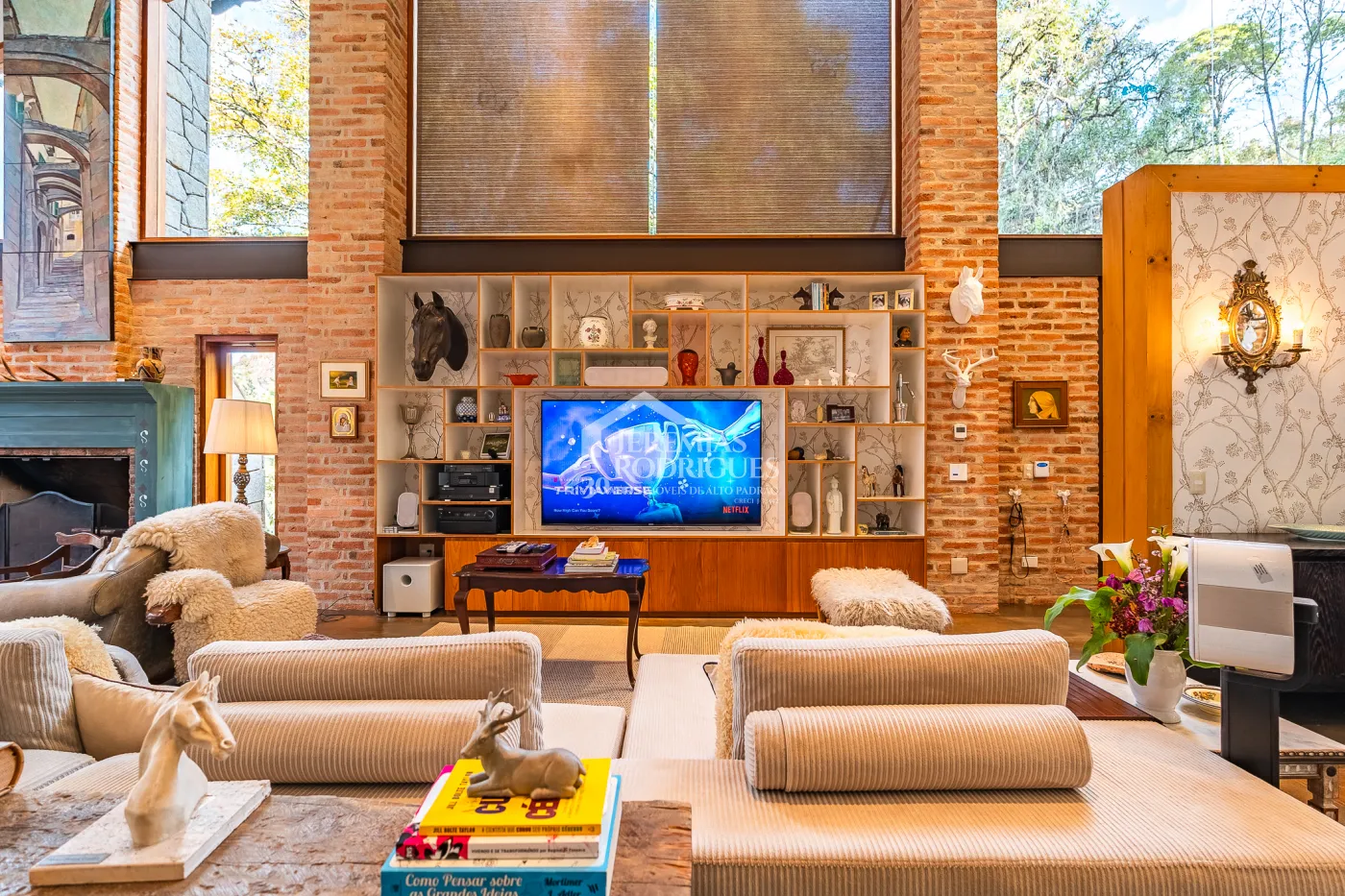 Casa com 7 suítes, 770 m² - Pedra do Fogo - Campos do Jordão/SP.