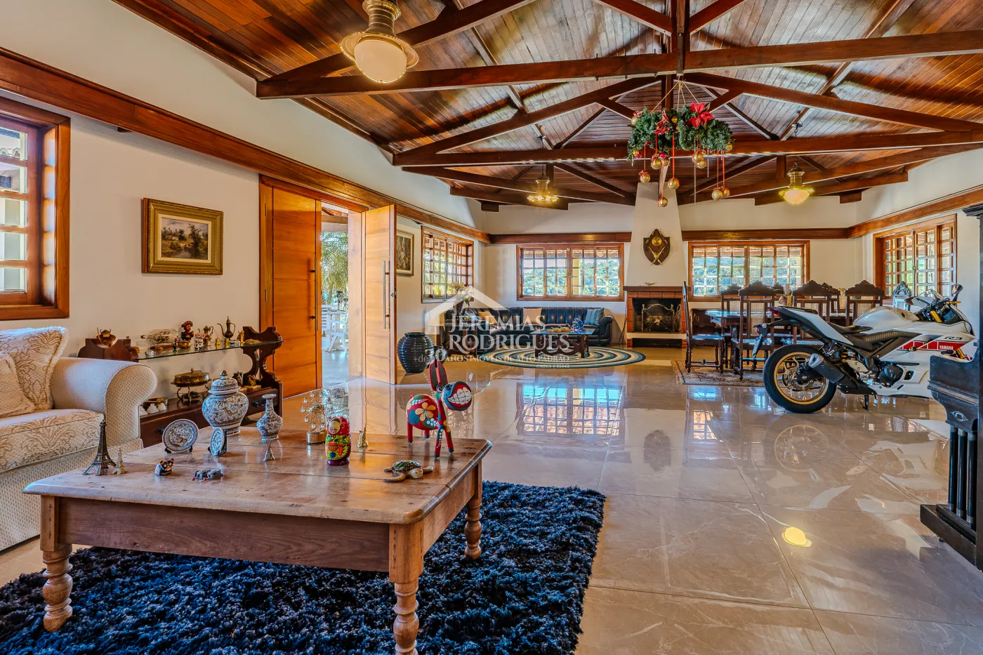 Fazenda à venda com 183.000 m² em Campinas/SP.