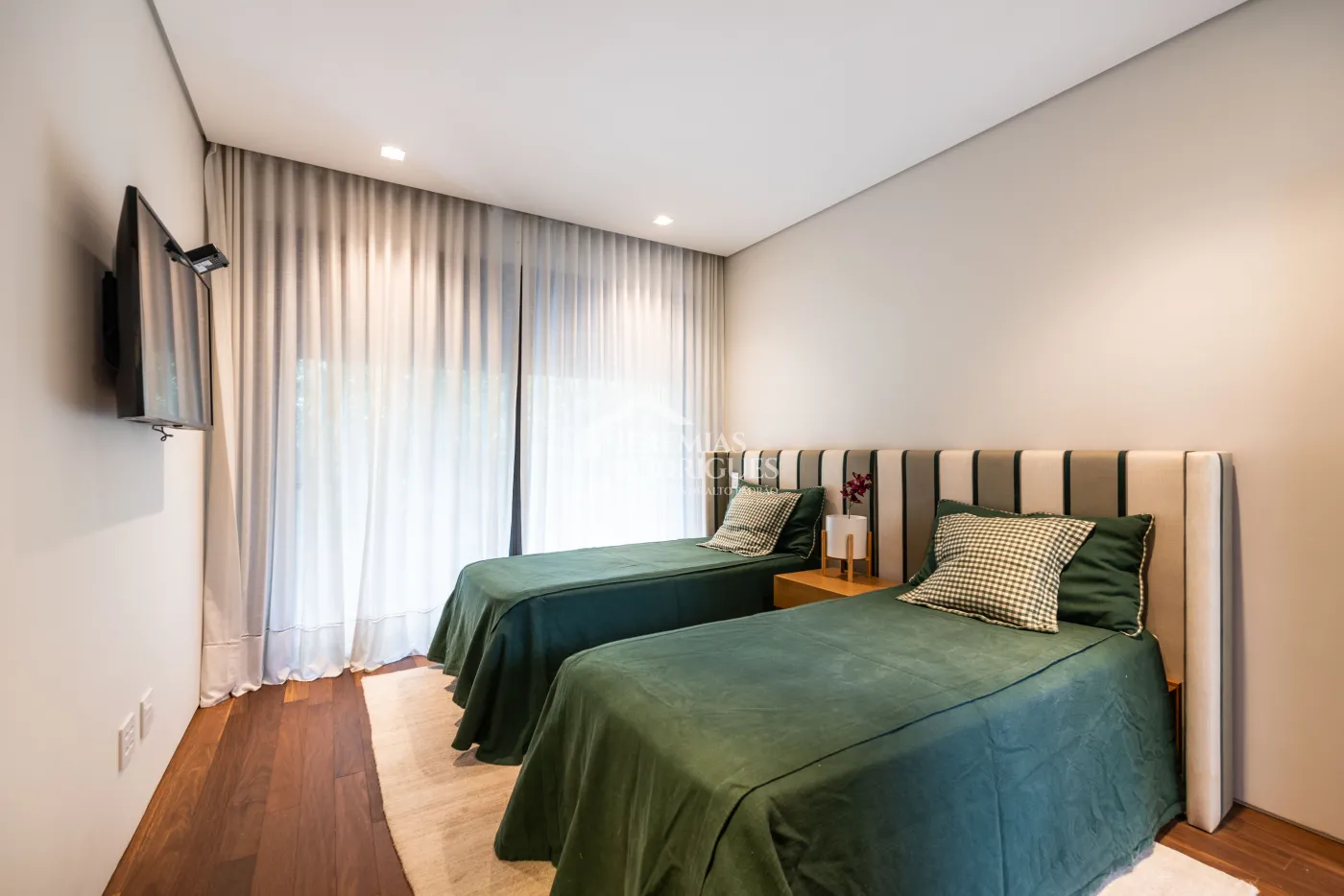 Casa para venda com 4 suítes no Condomínio Fazenda Dona Carolina em Itatiba/SP