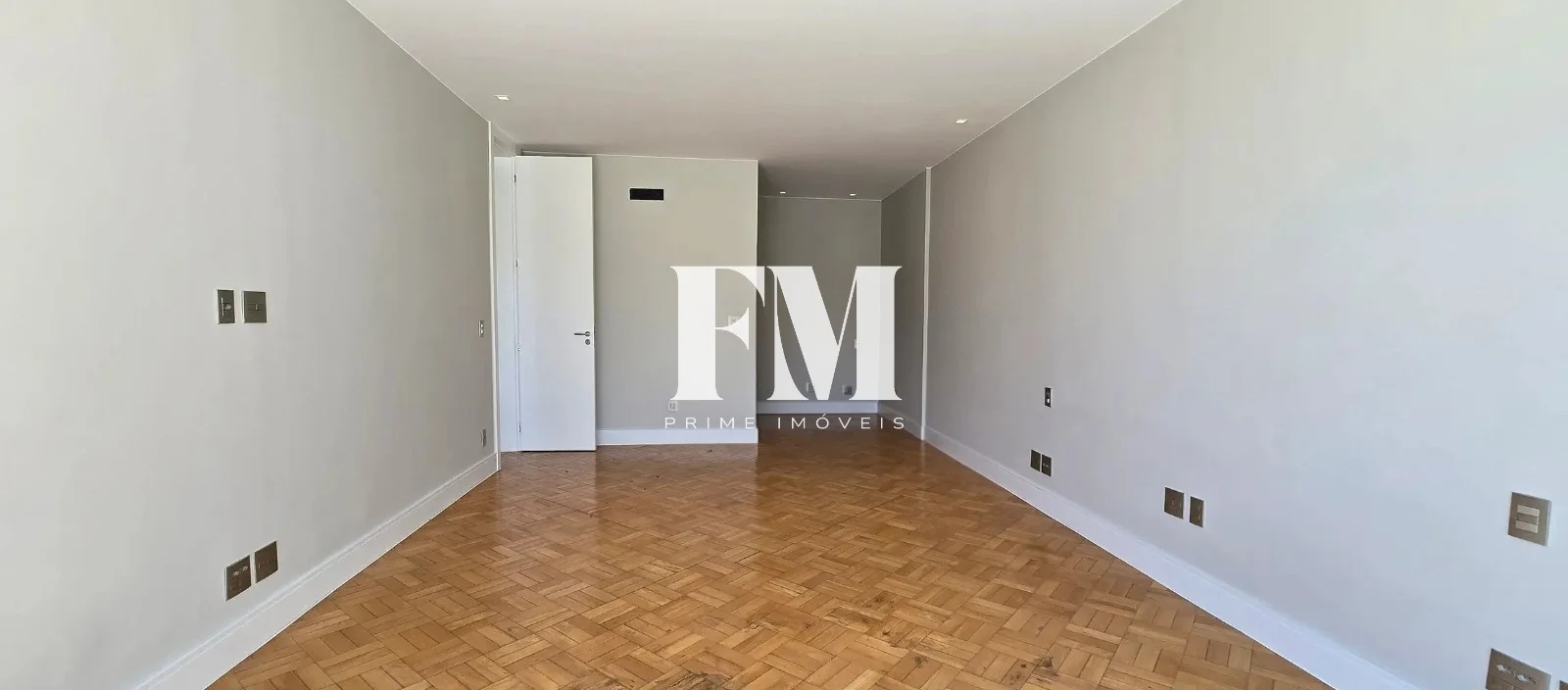 Cobertura linear, toda modernizada à venda no Leblon, São 460m², 4 suítes, vista indevassável! - foto 18