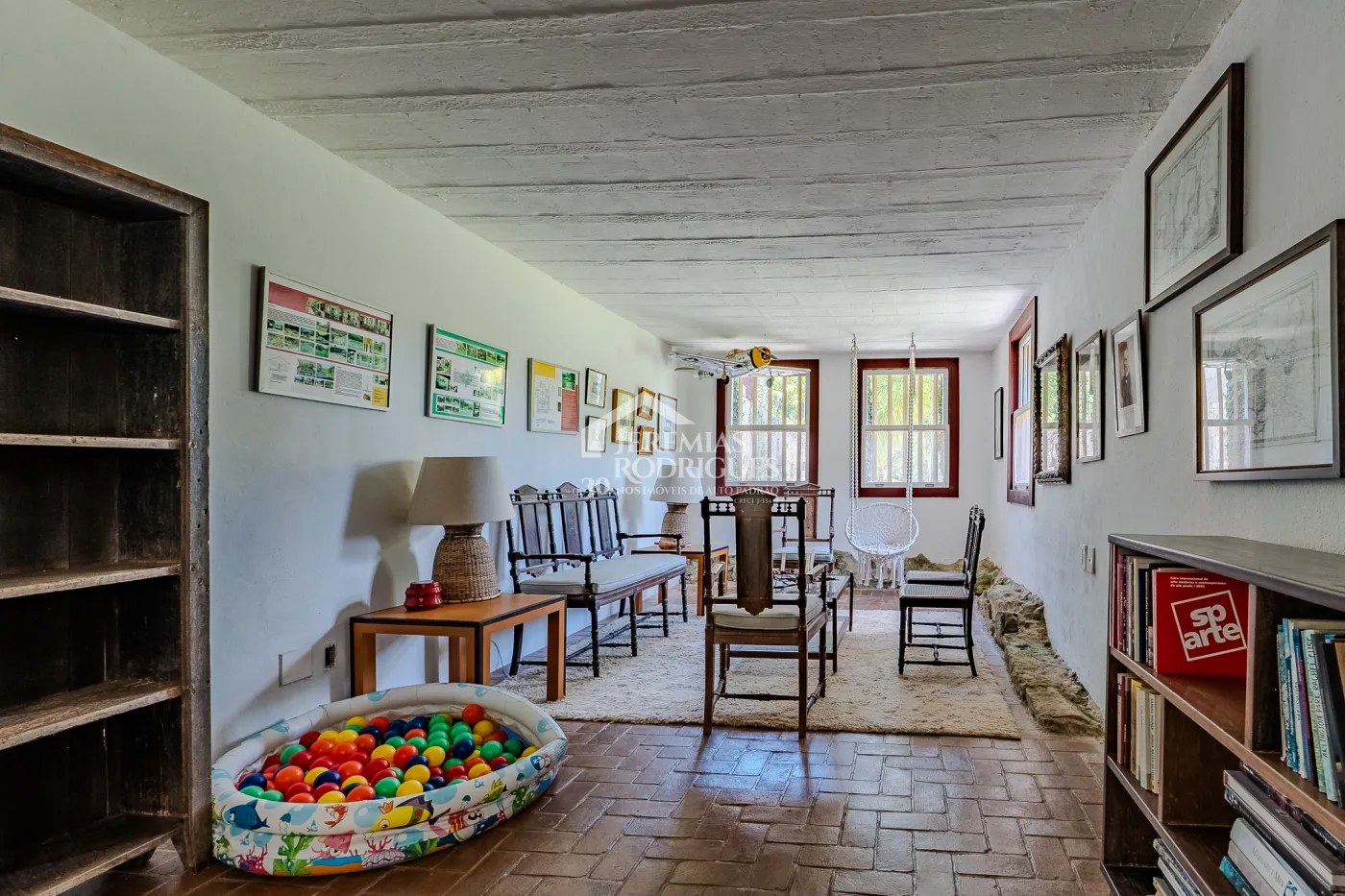 Fazenda à venda com 3.389.000,00 m² em Piraí/RJ.