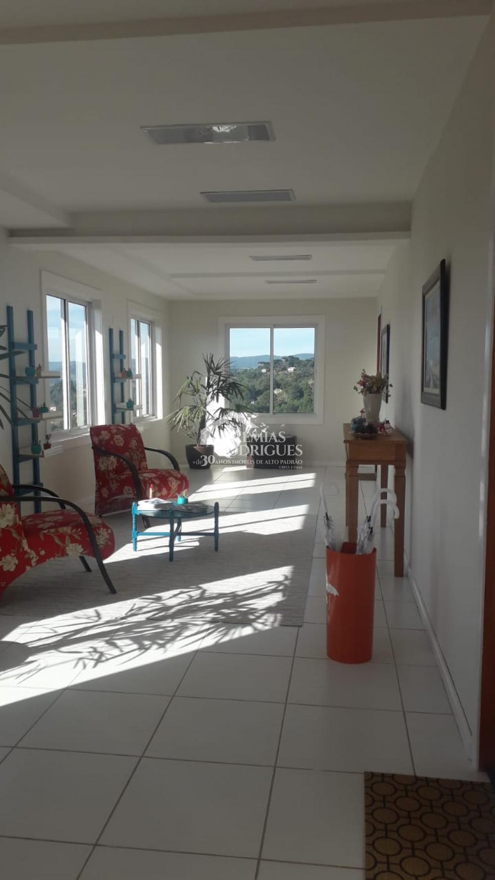 Linda Pousada em Campos do Jordão com uma vista privilegiada