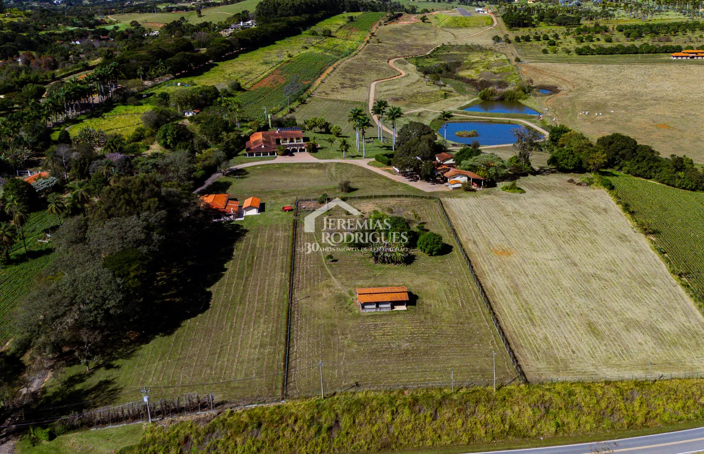 Fazenda à venda com 183.000 m² em Campinas/SP.
