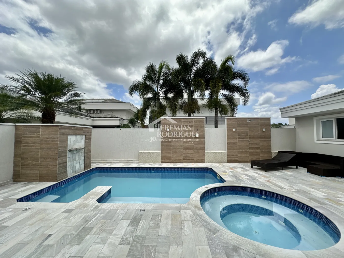 Casa com 4 dormitórios, 369 m² - Condomínio Terras de San Marco - Taubaté/SP.