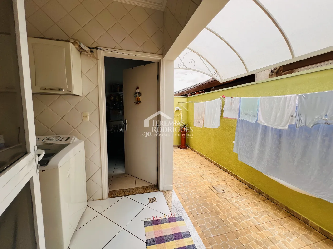 Casa com 4 dormitórios, 305 m² - Condomínio Taubaté Village - Taubaté/SP.