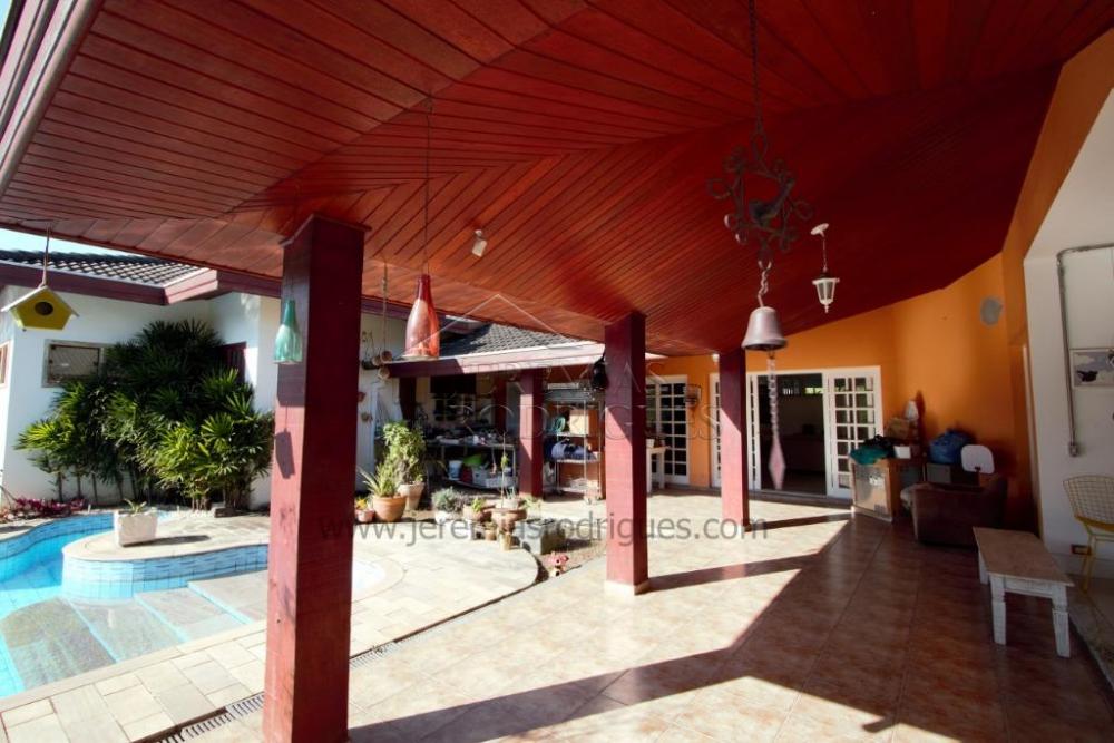 Casa à venda por R$ 2.200.000,00 - Tremembé/SP