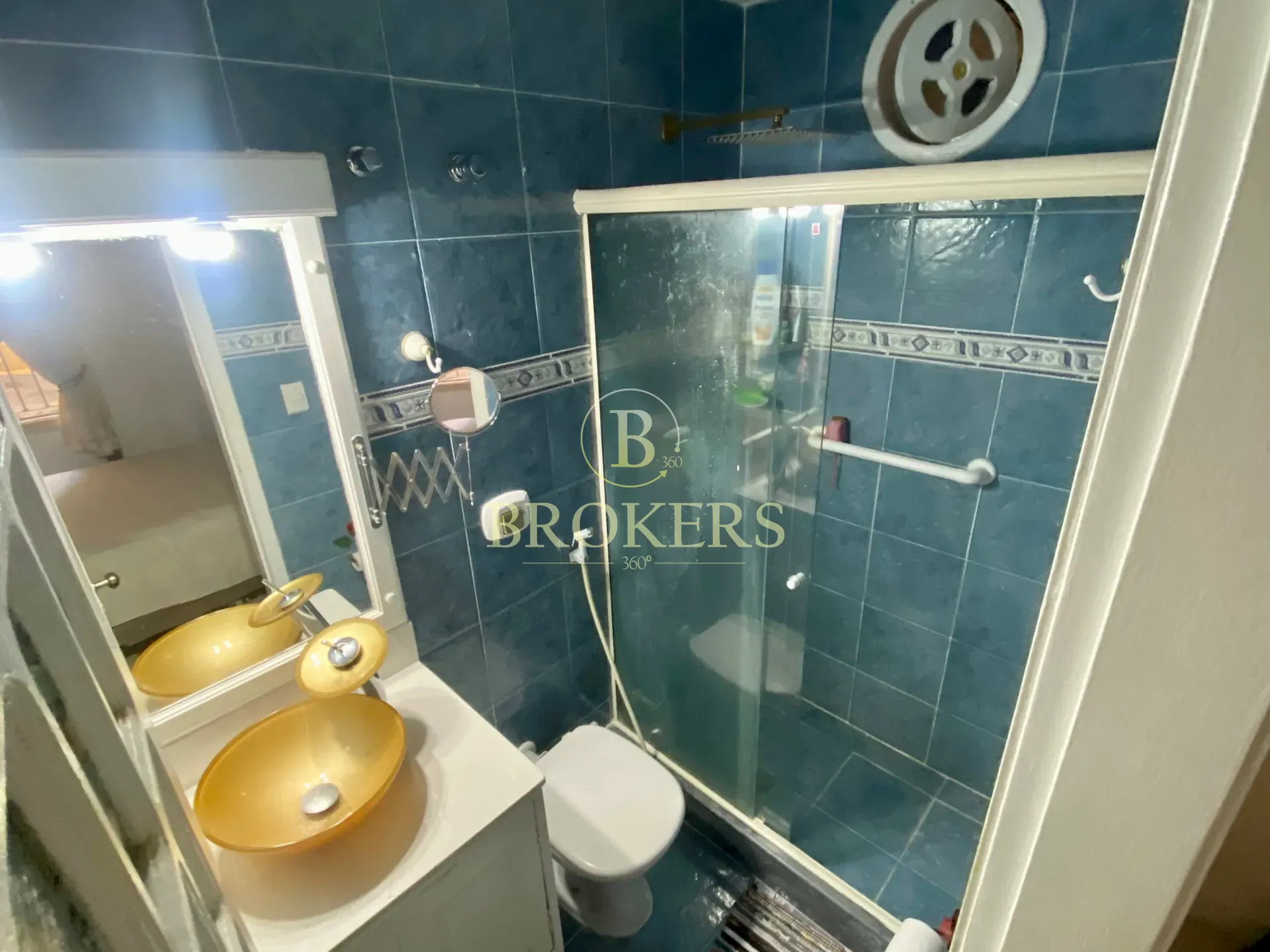 Oportunidade na quadra da praia Copacabana, Posto 3! Apartamento modernizado à venda, 2 quartos , s — foto 13