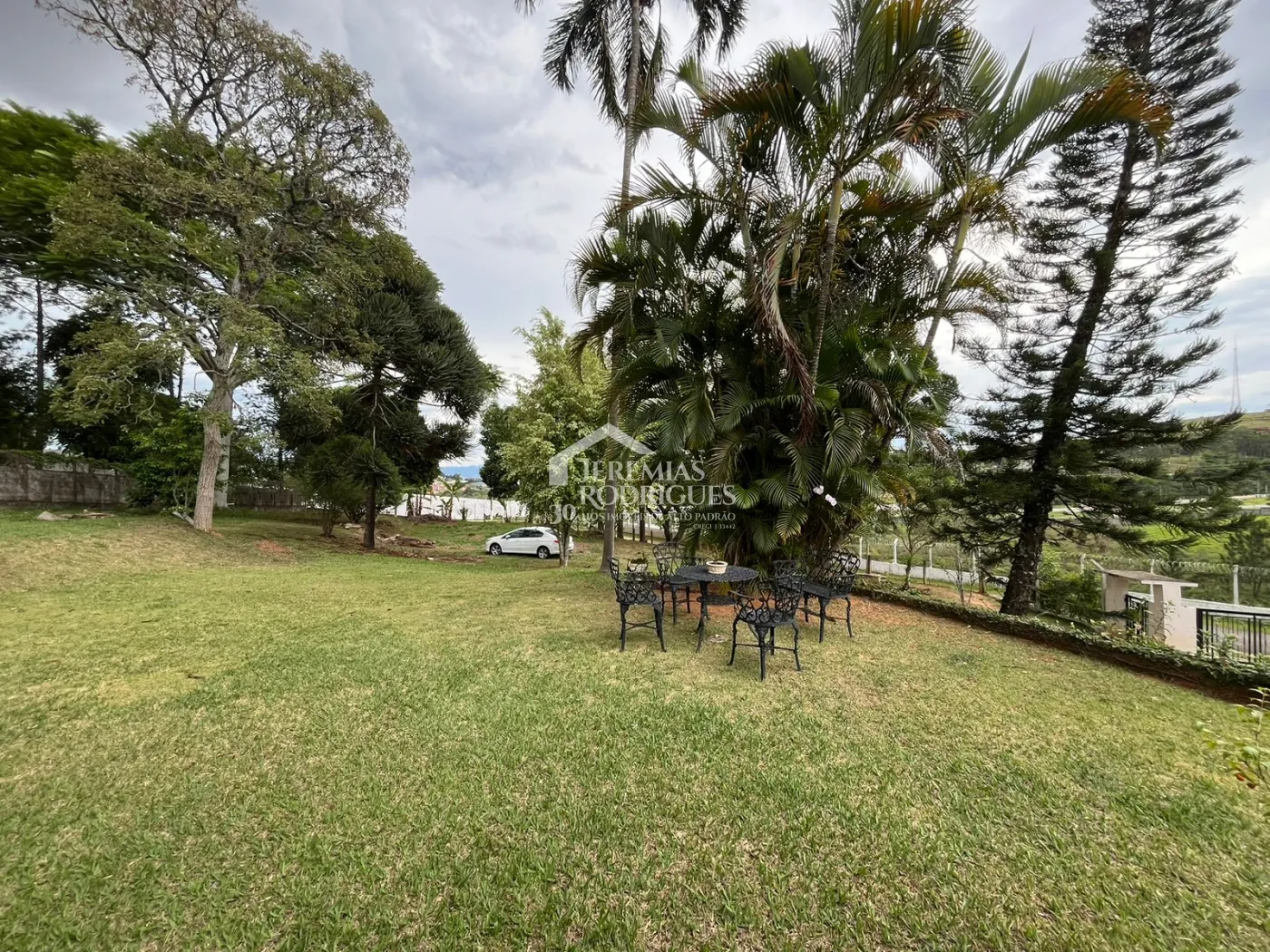 Casa com 4 dormitórios, 421 m² - Condomínio Chácaras Cataguá - Taubaté/SP.