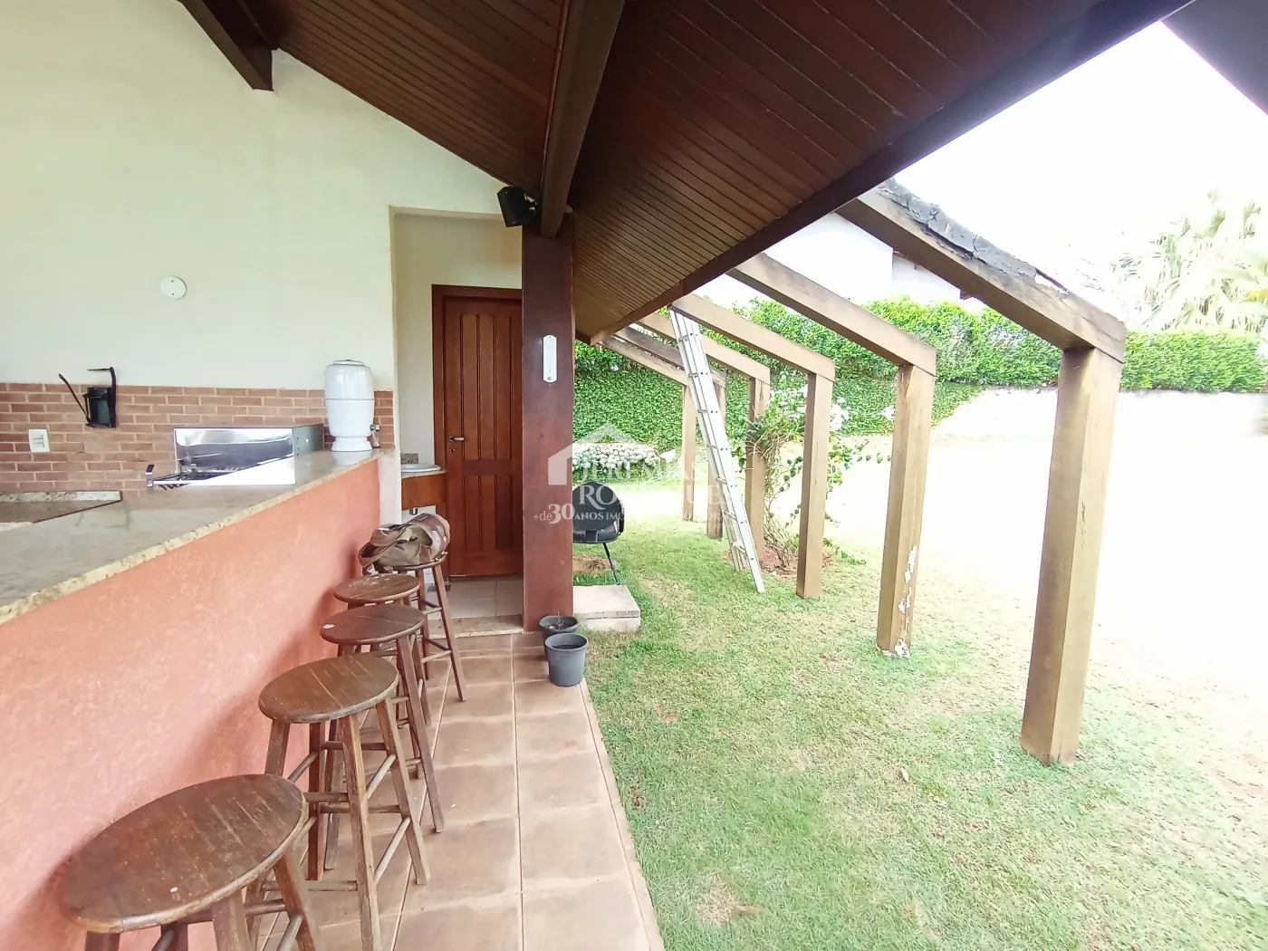 Casa à venda com 3 dormitórios no Condomínio Chácaras Cataguá em Taubaté/SP