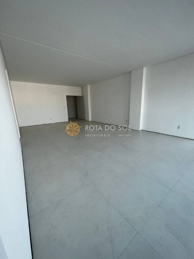 Helsinki apartamento quadra mar 4 suítes na Meia Praia — foto 9