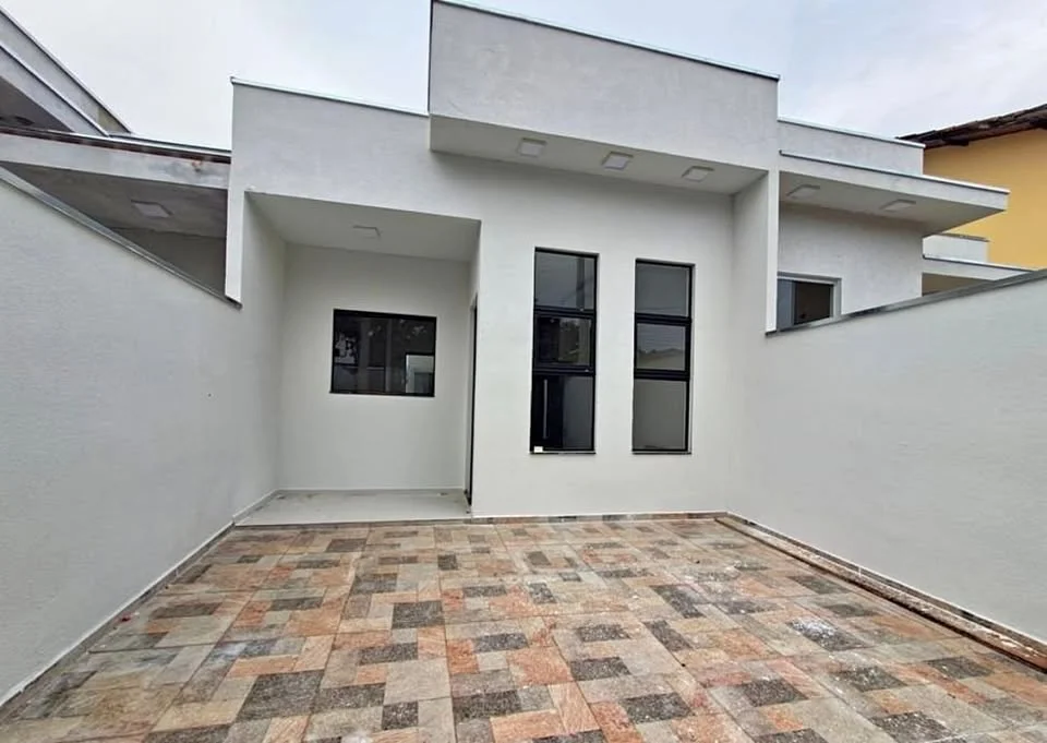 Casa nova e moderna à venda na Vila Prado – 2 quartos, suíte, área gourmet | Pindamonhangaba/SP