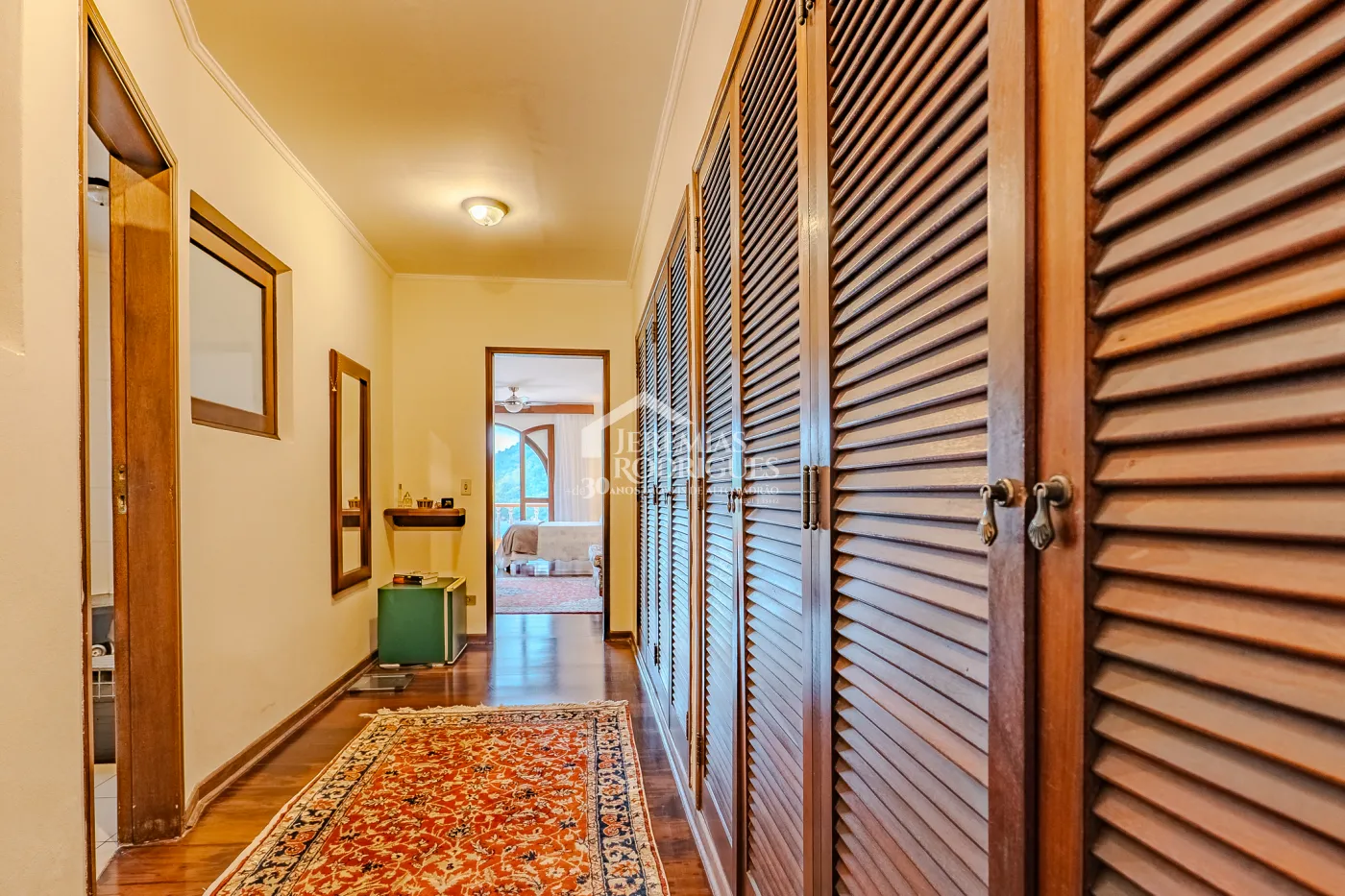 Mansão à venda com 7suítes no Condomínio Santa Rita em Ubatuba/SP.