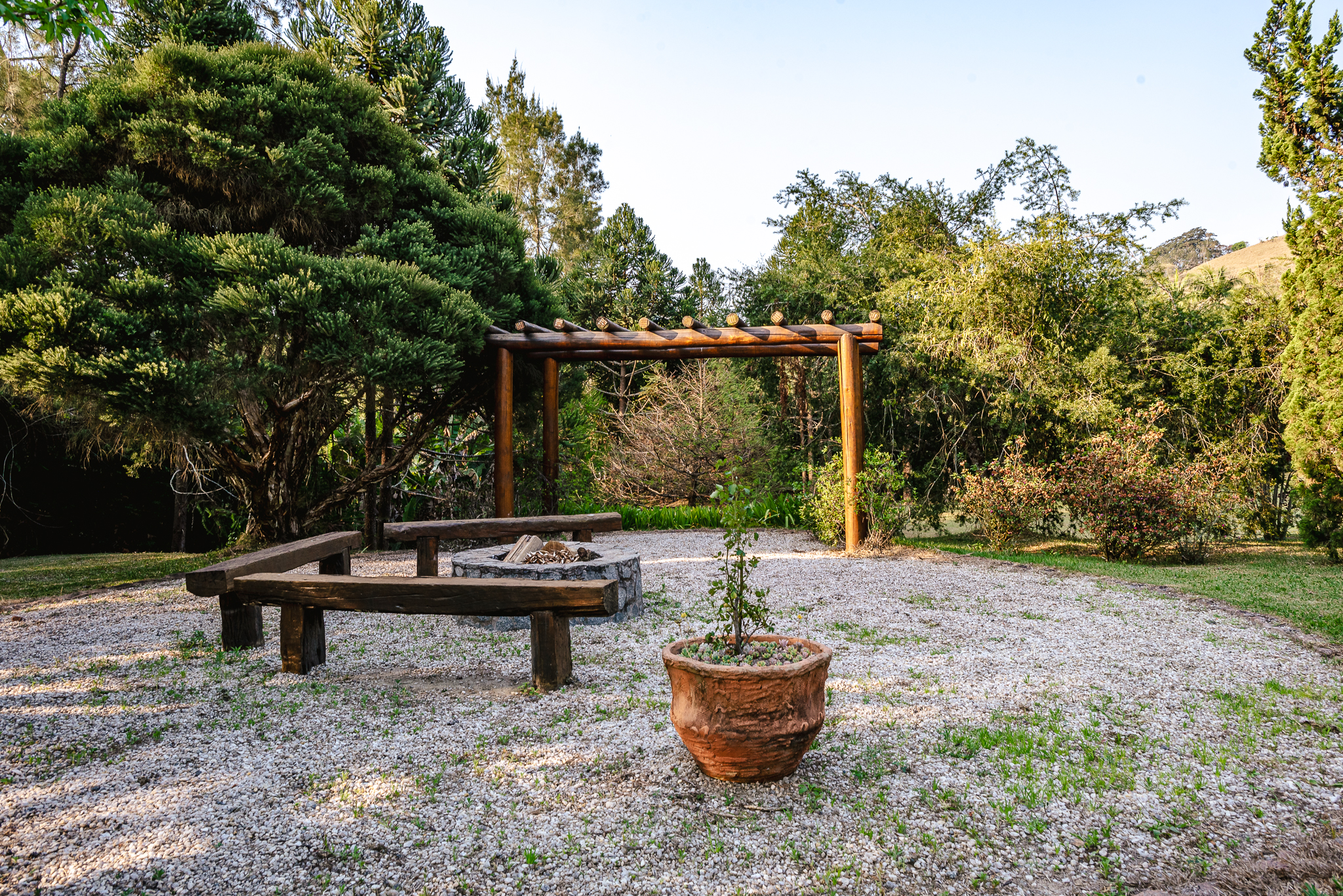 Casa à venda com 4 suítes no Condomínio Country Club em Santo Antônio do Pinhal/SP.